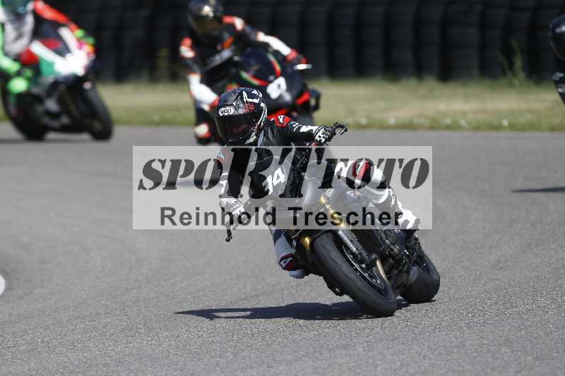 /21 17.06.2026  Ducati Schweiz Track Warmup ADR/Gruppe gelb/74